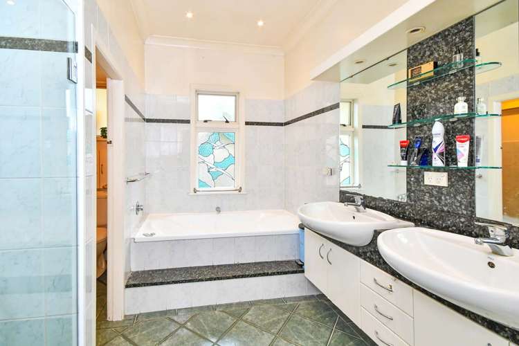 78 Clark Road Pahurehure_7