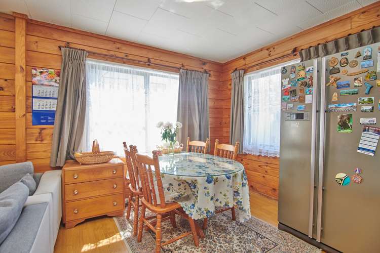 2/91 Athena Drive Totara Vale_5