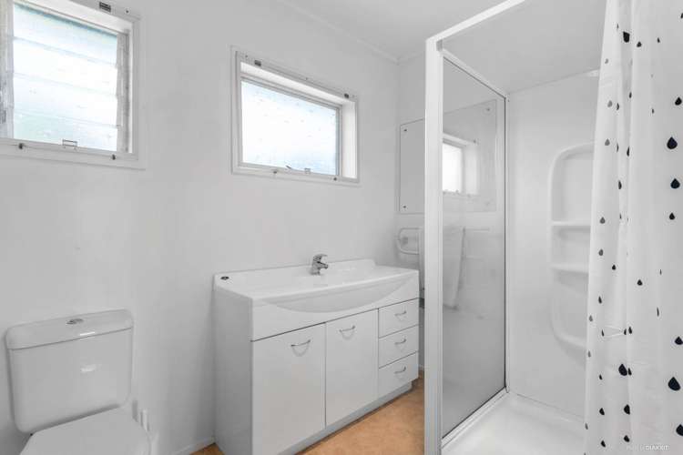 2/3 Fifeshire Street Belmont_11