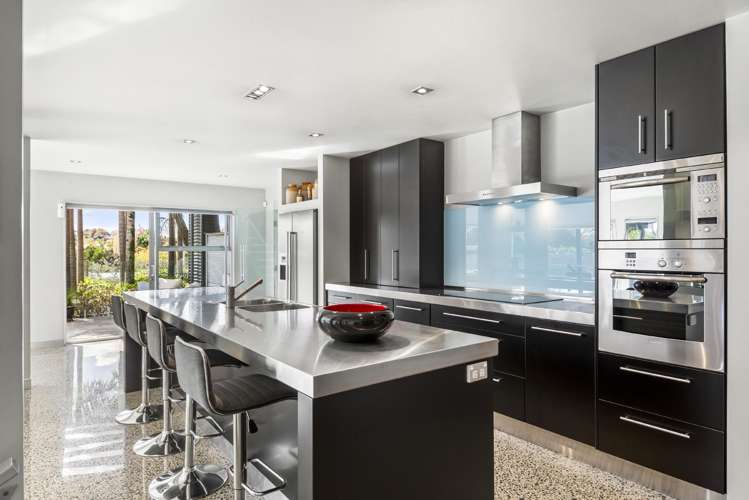 2 Pounamu Avenue Greenhithe_12