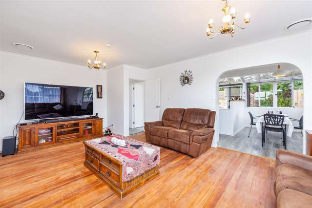 57 Fairmount Road Titirangi_1