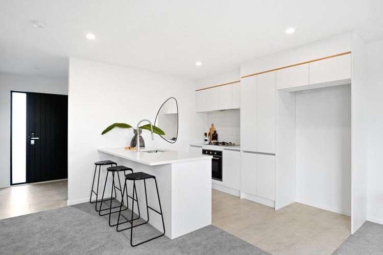 7 Elegant Lane Ranui_2