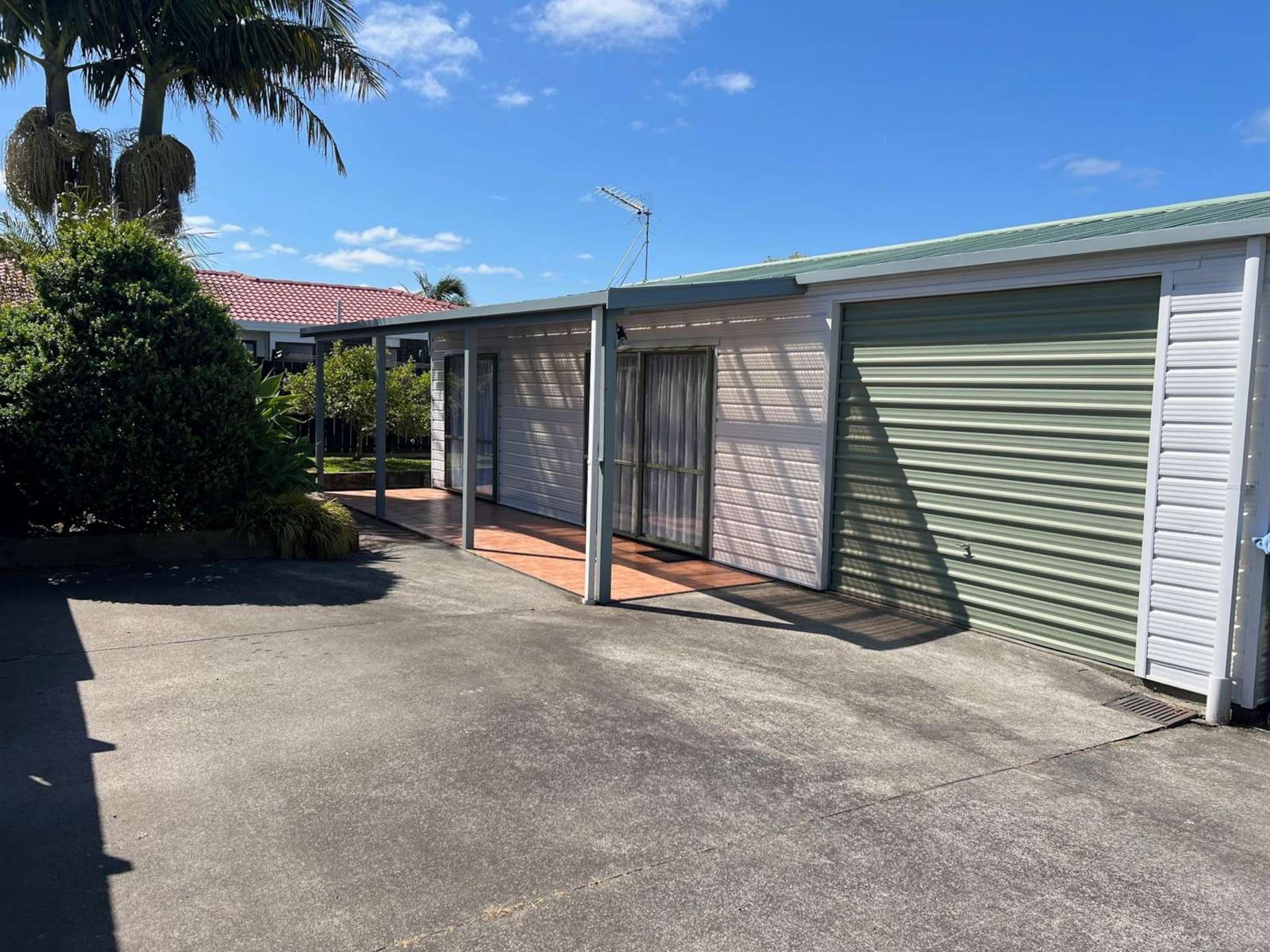 92A Roberts Road Te Atatu South_0