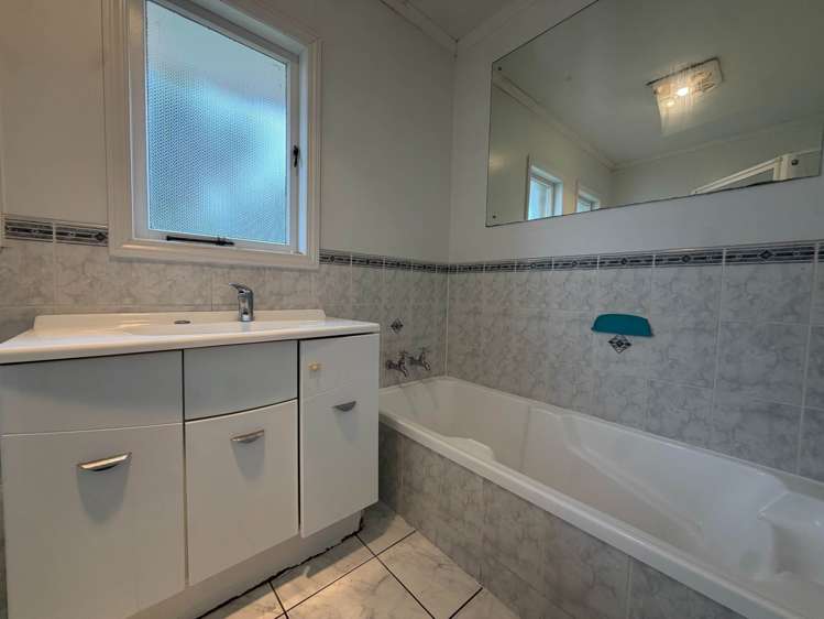 40 Vera Road Te Atatu South_7