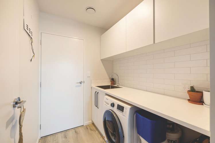 63 Blunden Road Lincoln_16