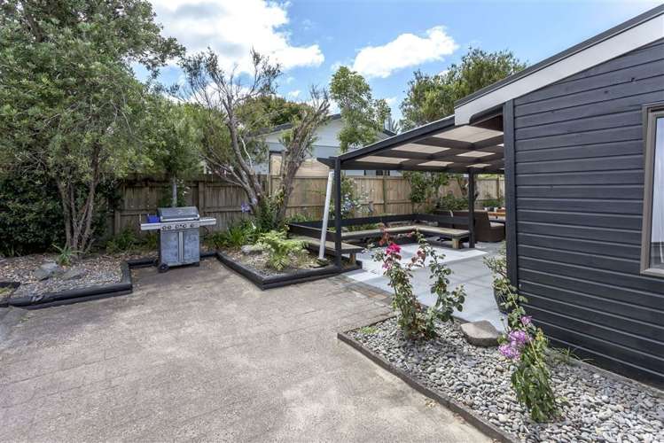 311 Linton Crescent Whangamata_19