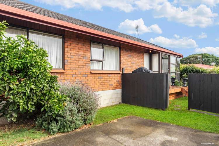 2/288 Queen Street Pukekohe_17