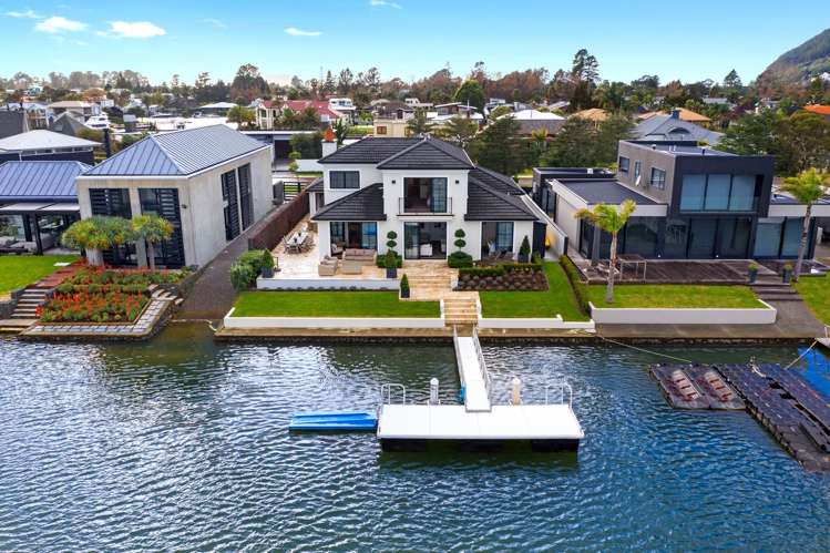 137 Motu Capri Pauanui_19