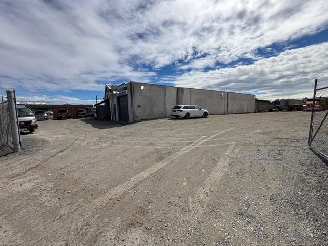 8 and 10 Riverbank Road Otaki Beach_1