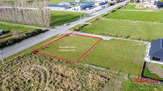 Fully Serviced Section, with a Rural Feel!