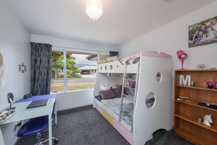 20 Bremner Crescent Stoke_11