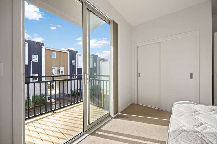 18 Ceramic Lane New Lynn_14