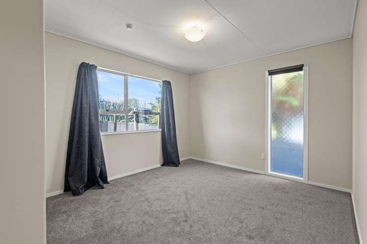 52A Somerset Crescent Highbury_6