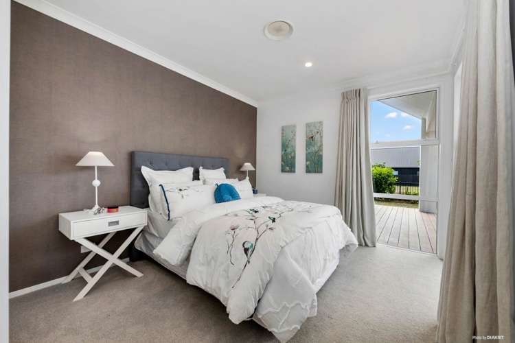 1 Lydiard Place Beachlands_18