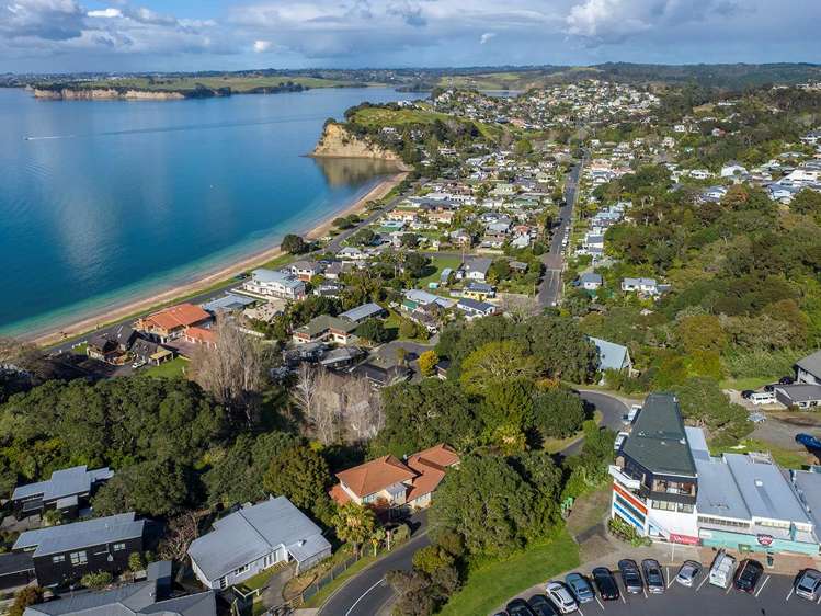 Unit B/747 Whangaparaoa Road Whangaparaoa_7
