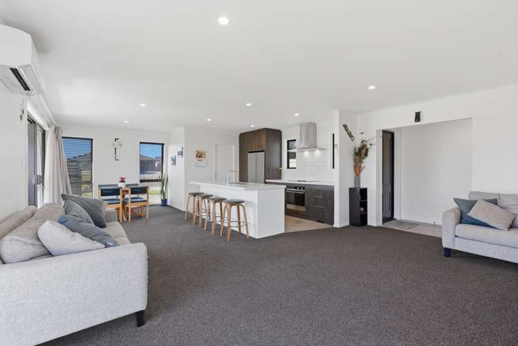 31 Honeyfield Drive Whalers Gate_6