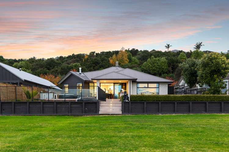 160 Lakes Boulevard Pyes Pa_28