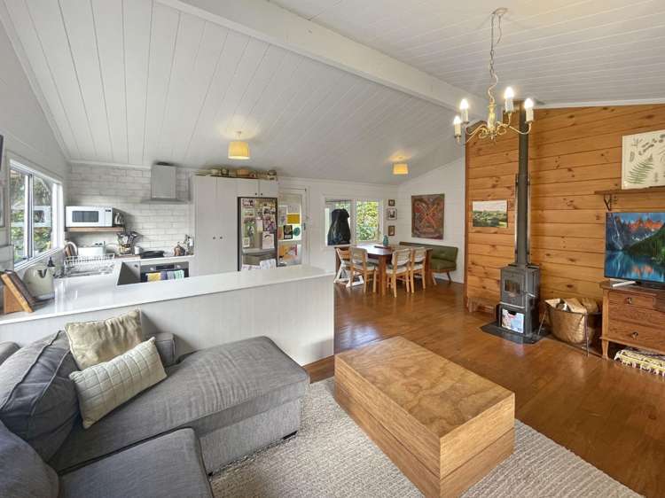 42 Saxton Road 10844_2