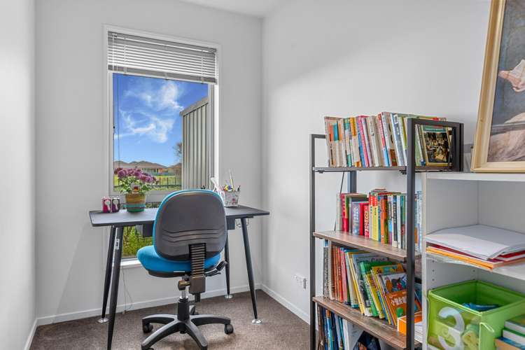 7 Somerville Crescent Aidanfield_14