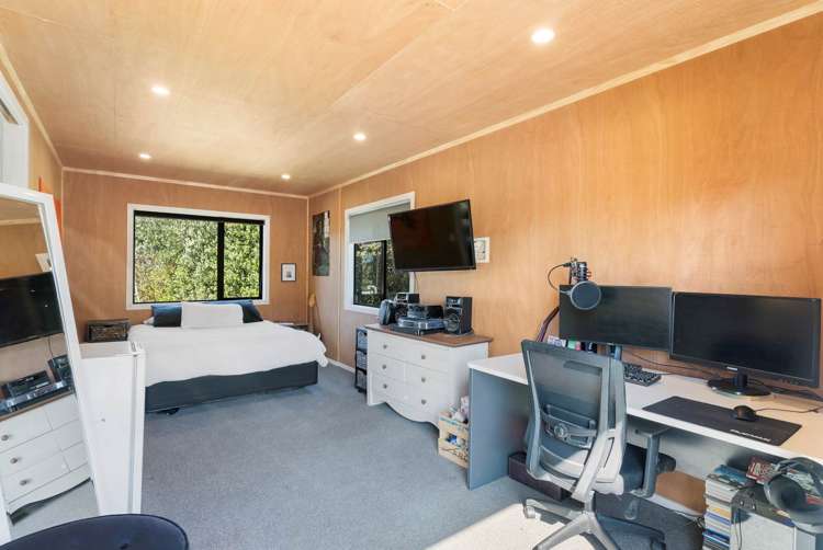 1162 East Coast Road Whakatiwai_15