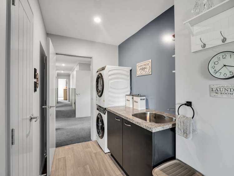 33B Devils Bridge Road Weston_23