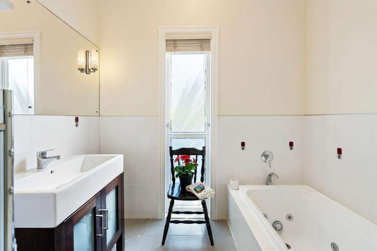 46 Waterview Road Devonport_15