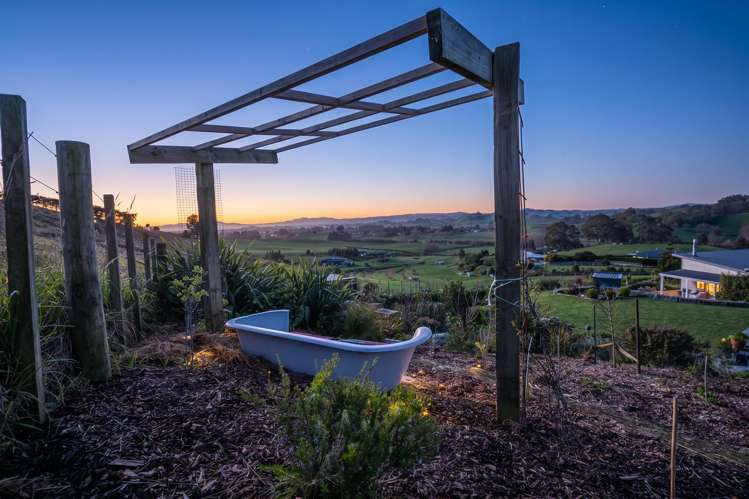 8 Country Lane Waipawa_8