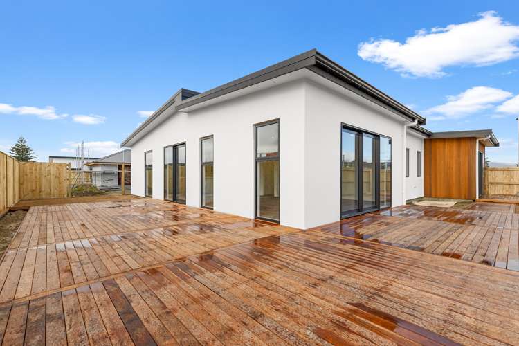61 Freedom Drive Kelvin Grove_17