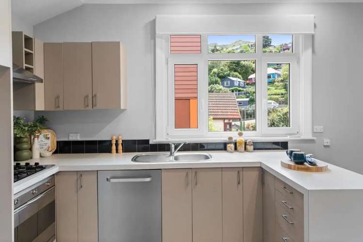 11 Hawkhurst Road Lyttelton_5