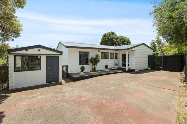 Sunny, Private & Ready for Easy Family Living