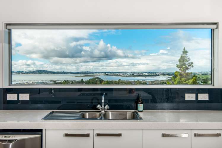 5e/84 Gunner Drive Te Atatu Peninsula_6
