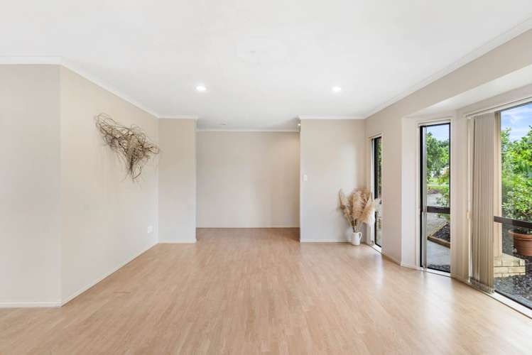 37 Robin Brooke Drive Flat Bush_10