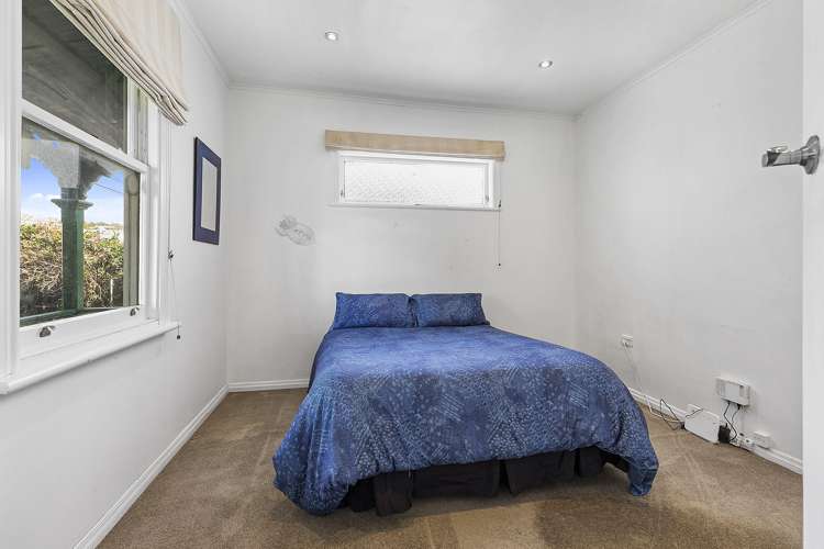 27 Donald Mclean Street Newtown_12