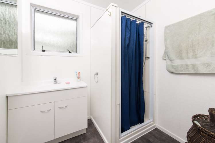 54 Taipari Road Te Atatu Peninsula_10