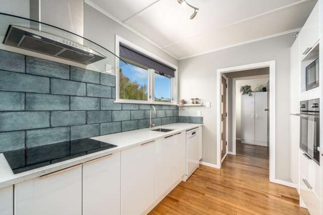 11 Pauline Way Paparangi_3