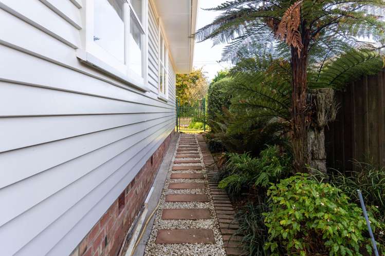 60 Kay Drive Blockhouse Bay_15