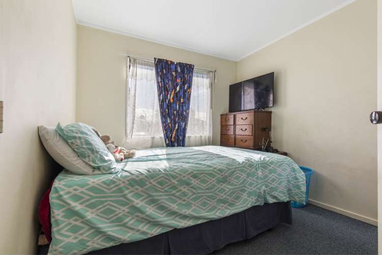 1/5 Hatherley Place Clendon Park_12