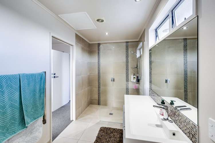 45 Holyrood Street Taradale_10
