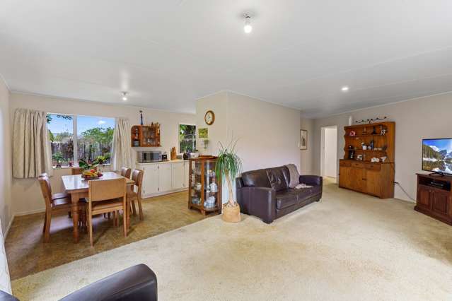 8 Aratika Crescent Otaki_3