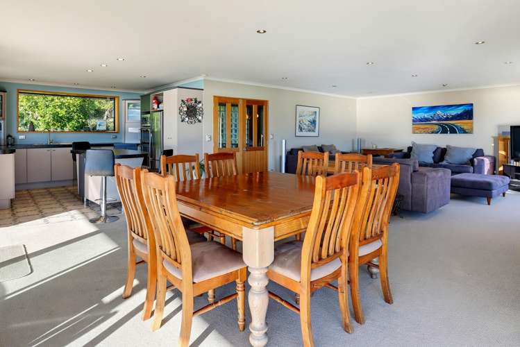 14 Settlers Hill Akaroa_10