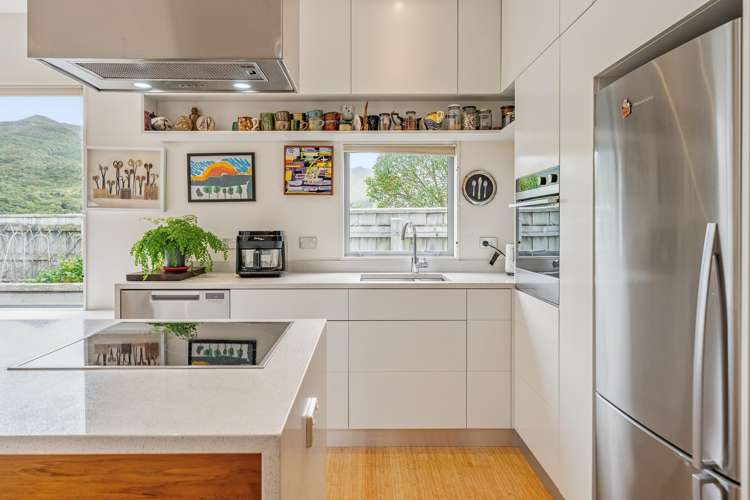 80 Saddleback Grove Karori_6