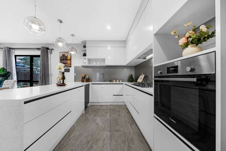 10 Demeter Street Flat Bush_11
