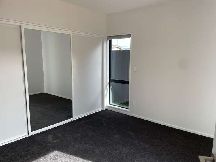 5/7 Vickerys Road Wigram_9