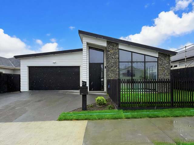 An Ideal Milldale Home Designed for Living