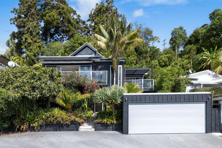 1184 Sandspit Road Sandspit_5