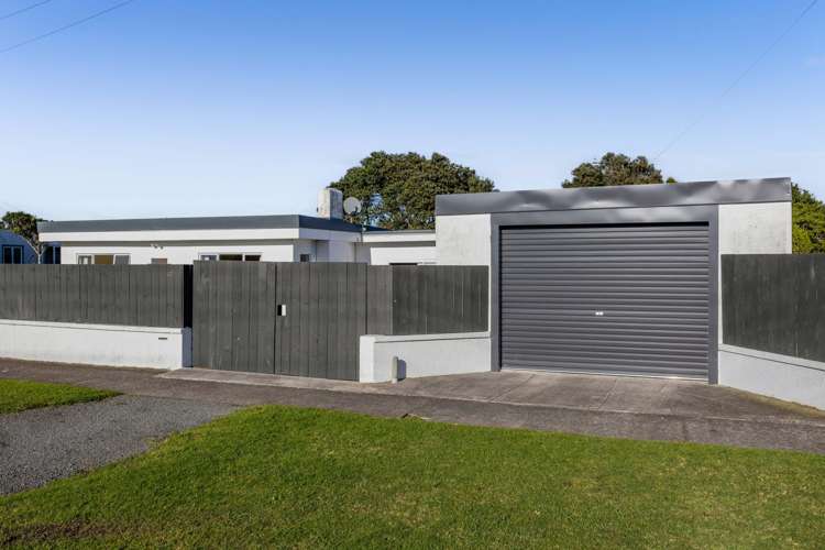 62 Gisborne Terrace Opunake_29