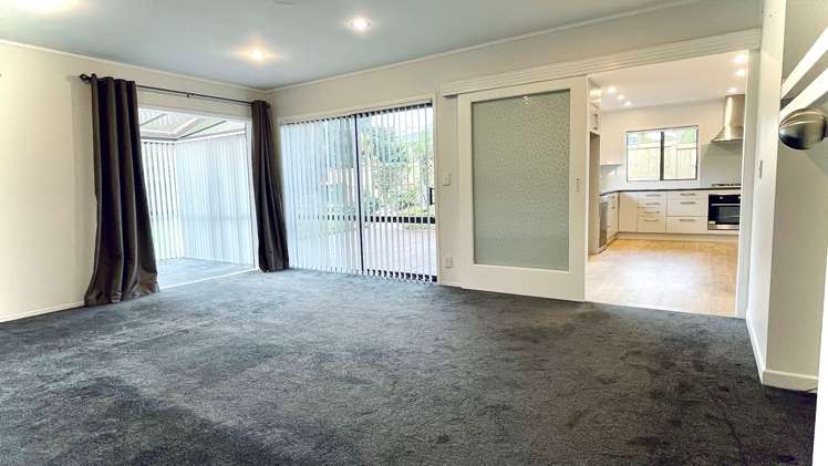 8 Idesia Place Totara Heights_6