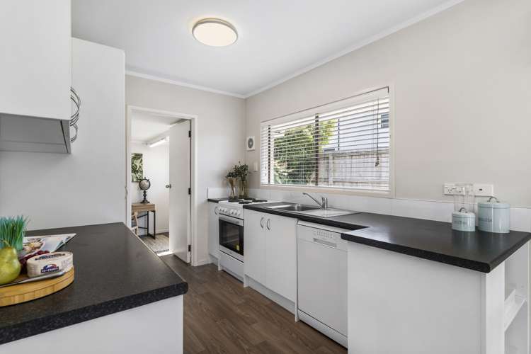 1/19 Gulf Crest Bucklands Beach_5