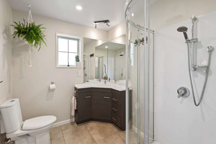 396 No 10 Road Swannanoa_13