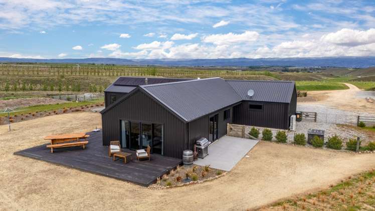 39 Kordia Way Waikerikeri_2